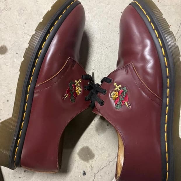 닥터마틴 x 슈프림 세크리드 하트 260 - 265 (UK7)