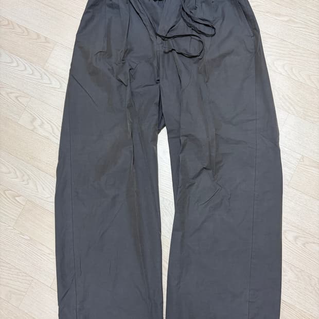 아모멘토 드로우스트링팬츠