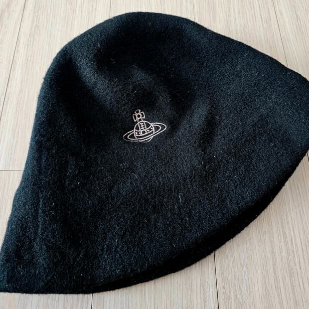 비비안웨스트우드 버킷햇 s-m 사이즈