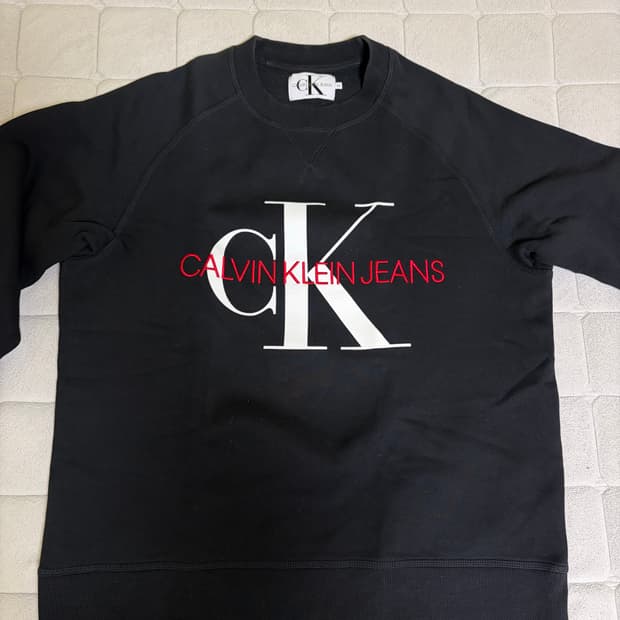 캘빈클라인 맨투맨 M