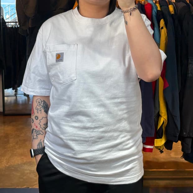 칼하트 포켓 화이트 반팔