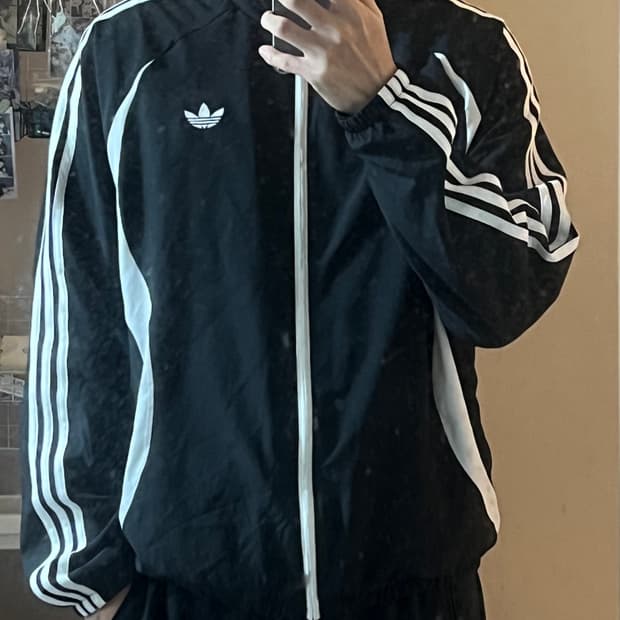 [거의 새것] 아디다스 트랙탑