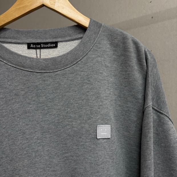 아크네스튜디오 페어뷰 맨투맨