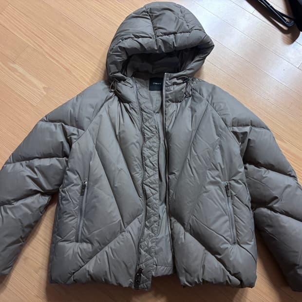 띠어리 여성 숏패딩