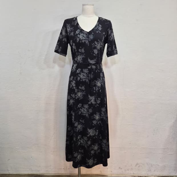 LAURA ASHLEY 딥차콜 플로럴 롱드레스