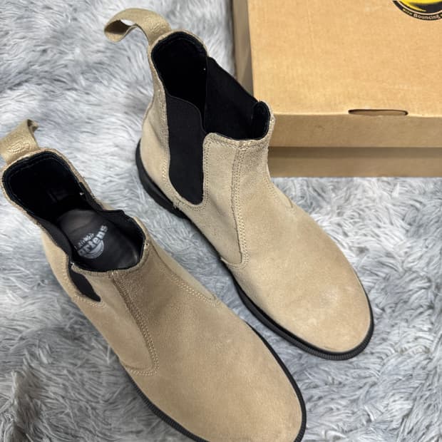 닥터마틴 2976 스웨이드 첼시부츠 42사이즈