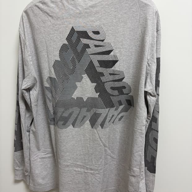 Palace L sleeve