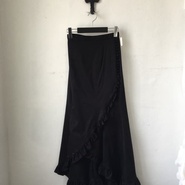 Side button point frill unbalanced long