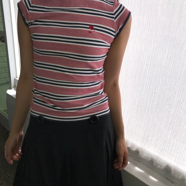 레드 캡소매 탑