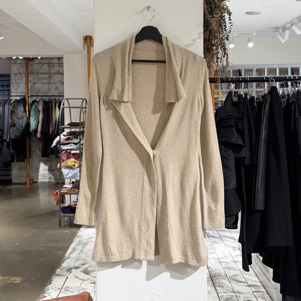 엘리 타하리 베이지 캐시미어 오픈 카라 롱슬리브