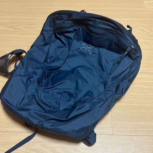 새상품)아크테릭스 헬리아드 15 나이트스케이프