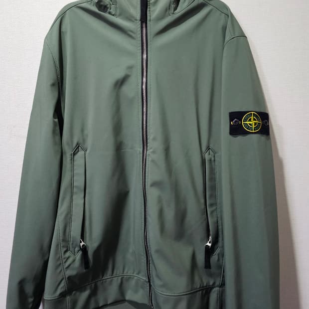 정품 스톤아일랜드 20SS 소프트쉘 후드 자켓 105 / XL