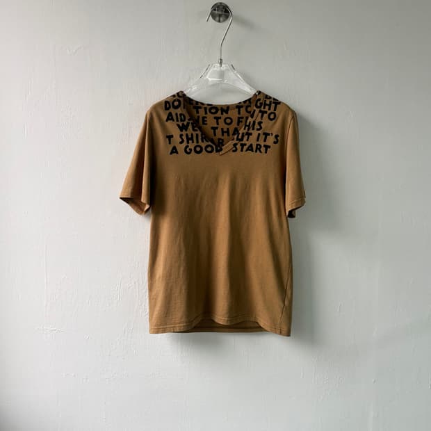 마틴 마르지엘라 에이즈 티셔츠