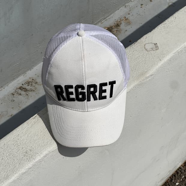 [F] ASOS 화이트 REGRET 빈티지 메쉬 트러커 볼캡 모자