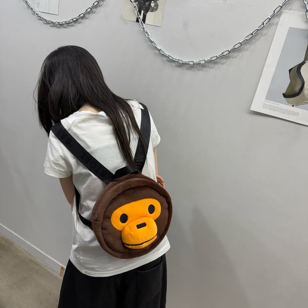 베이프 마일로 플러시 백팩