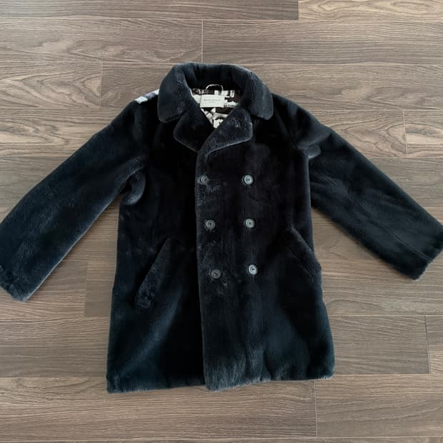 메종키츠네 블랙 퍼 코트