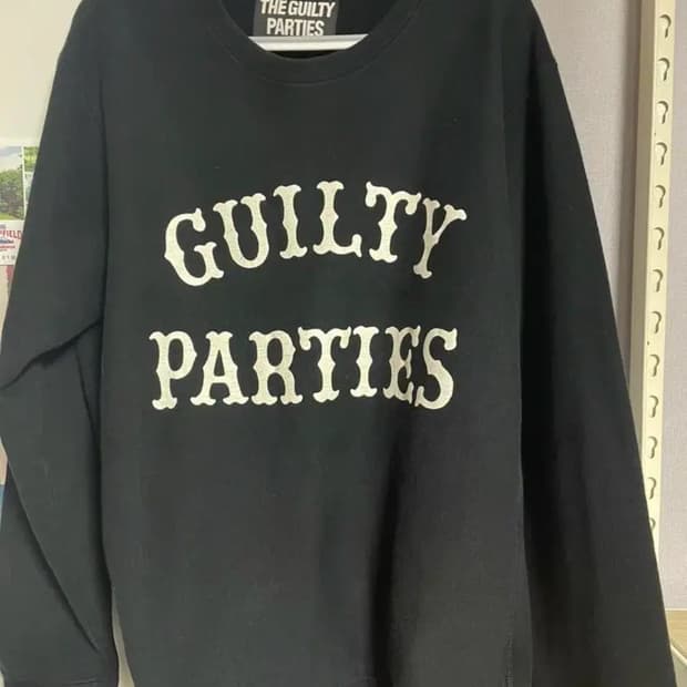 와코마리아 스웻셔츠