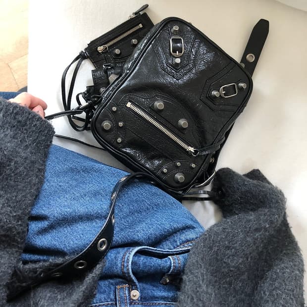 발렌시아가 르 카골 크로스 바디백