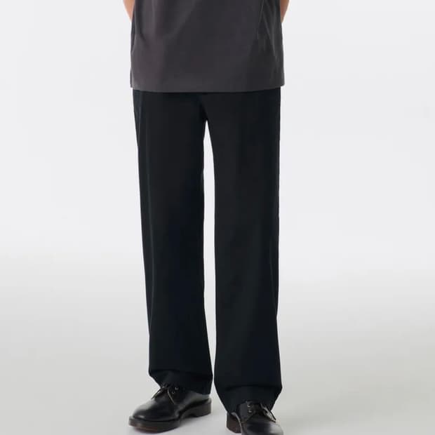 새제품) 무탠다드 레귤러 핏 히든 밴딩 치노 팬츠 블랙