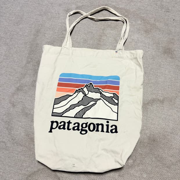파타고니아 아이보리 토트백