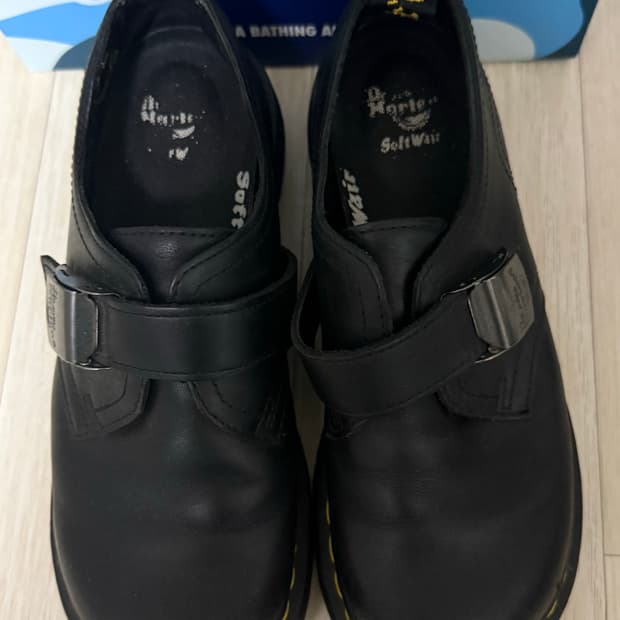 닥터마틴 워커 240