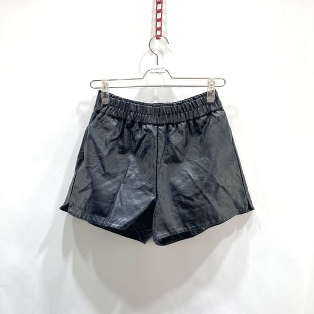 CHUNXSHA 여성레더밴딩반바지 M