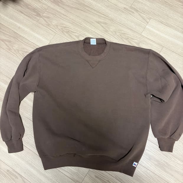 러셀 90s 초코 브라운 스웻