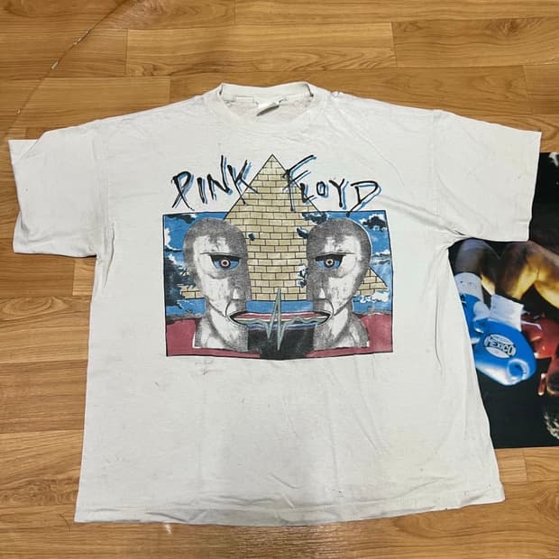 90s pink floyd t shirt thrashed