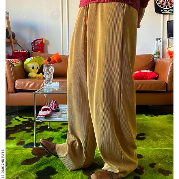 KBF ケービーエフ Wide Mustard Pleats Trouser