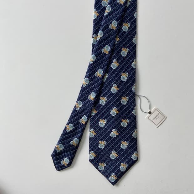 택달린 니나리치(NINA RICCI) 명품 정품넥타이