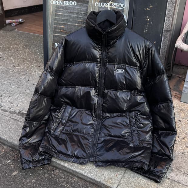 디젤 By 55DSL 유광 블랙 패딩 