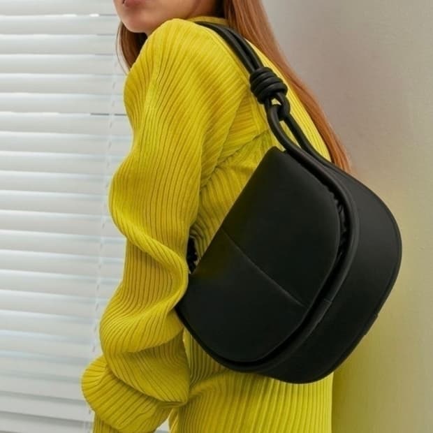 찰스앤키스 루나 노티드 핸들 숄더백