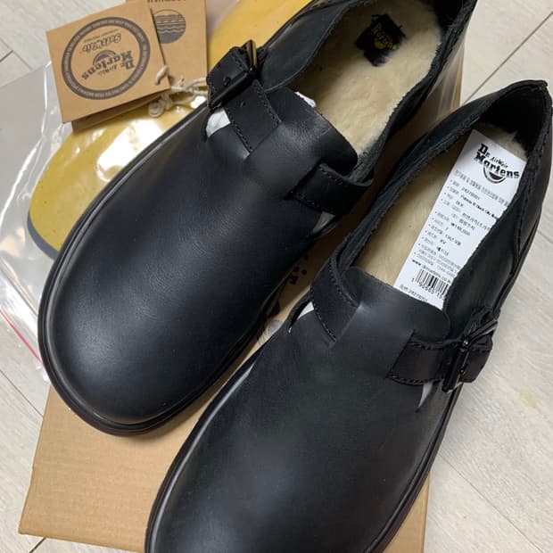 닥터마틴 패트리샤 III UK7 260 새상품