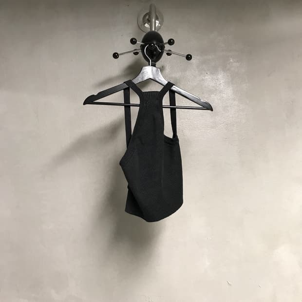 자크뮈스 슬리브리스 니트 탑 36(W)