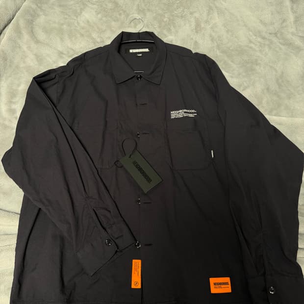 네이버후드 테크니컬 셔츠