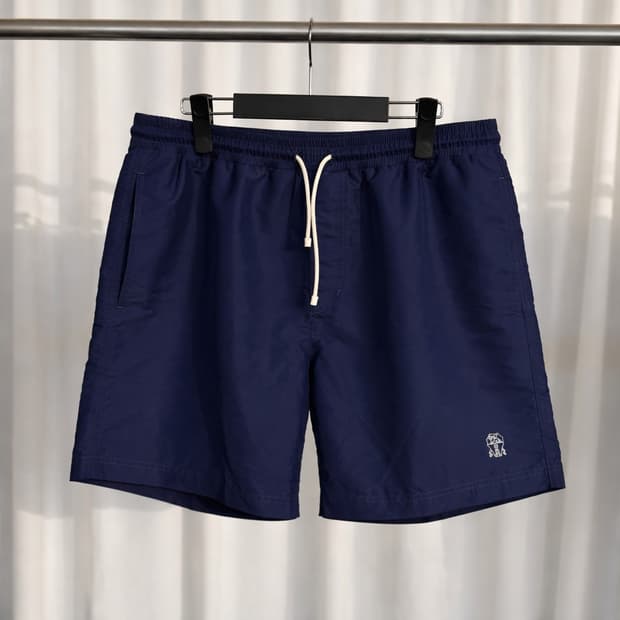 (L) 브루넬로 쿠치넬리 자수 로고 스윔 숏팬츠