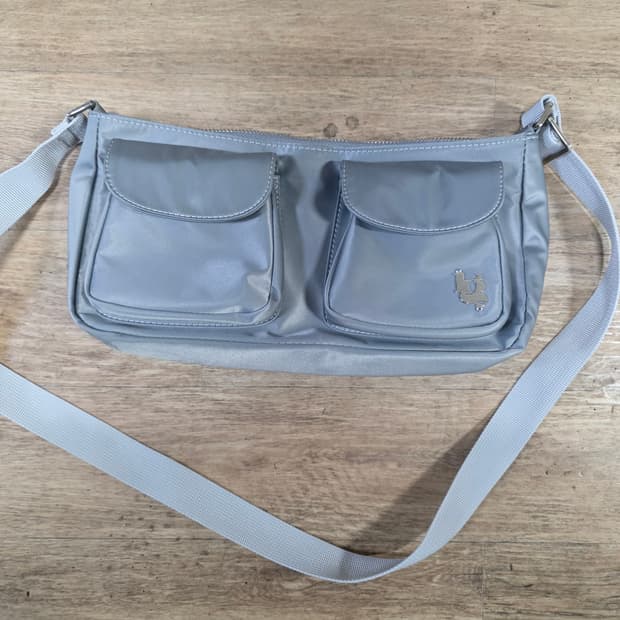 일리고 실버 포켓백