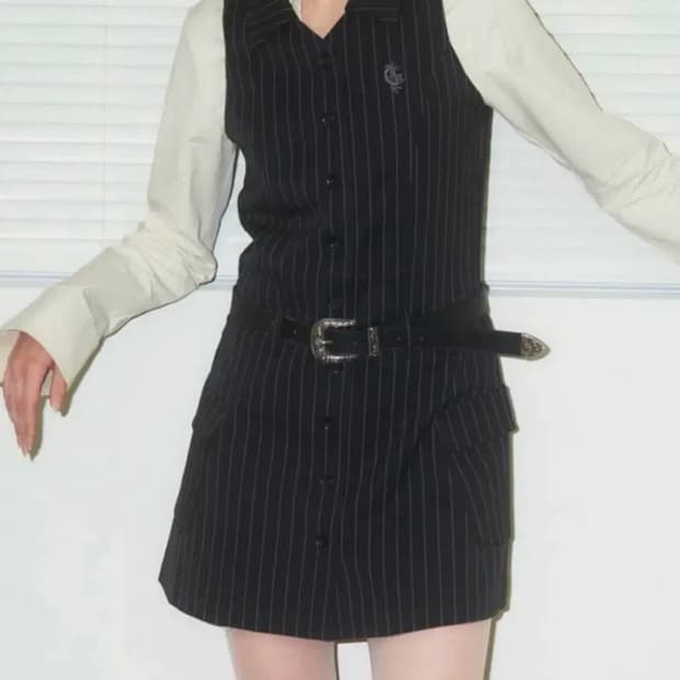 [팬시클럽] 슬리브리스 카라 원피스