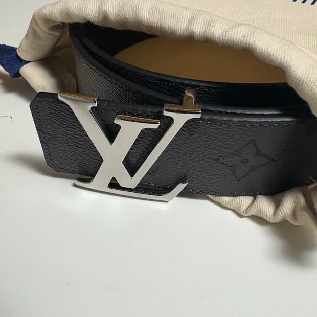 루이비통 이니셜 LV 벨트 블랙 (미사용, 풀박)