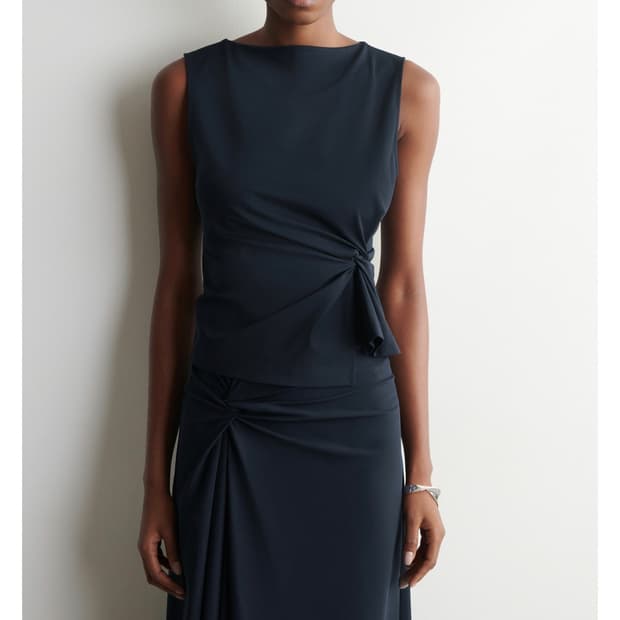 cos 코스 트위스트 디테일 저지 탑