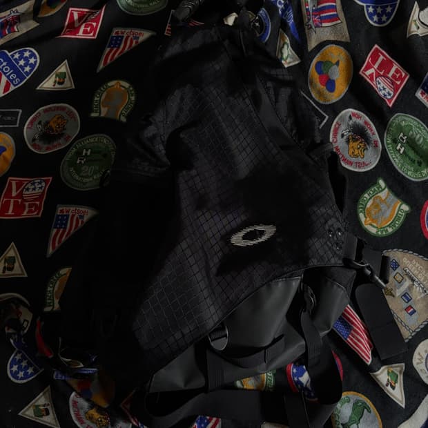 Oakley Icon Sling Bag (Japan Ver.)