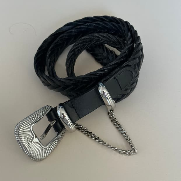 지에다 웨스턴 벨트