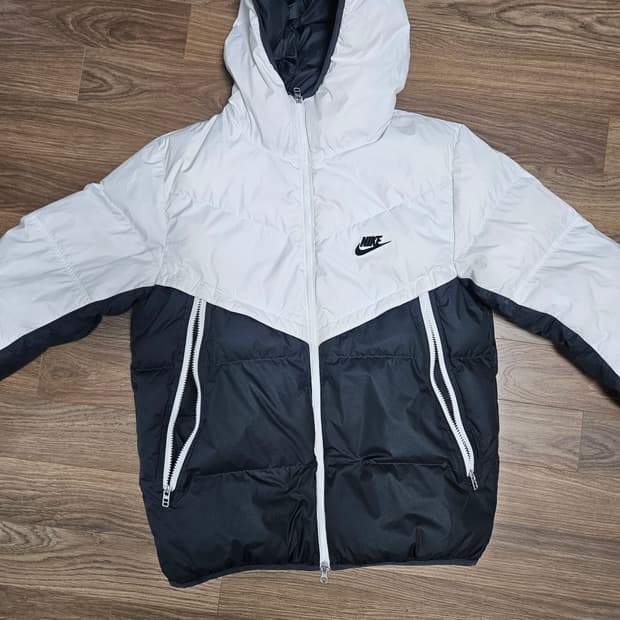 나이키 스톰핏 패딩