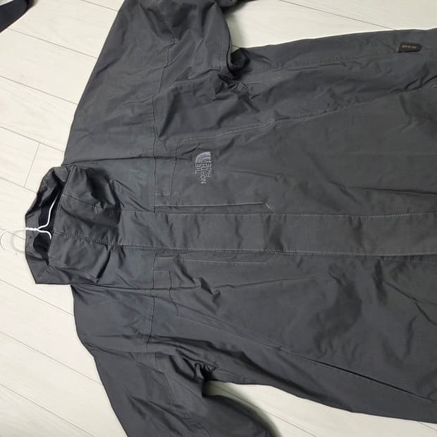 노스페이스 Summit Series 고어텍스 실버 자켓 (M size)