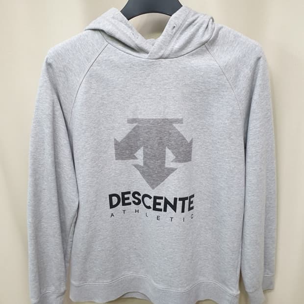 데상트 남성 후드티 그레이