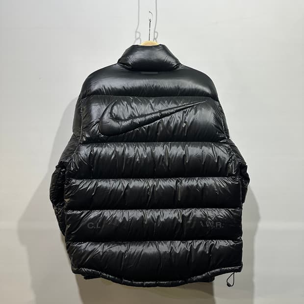 나이키 트레이크 녹타 패딩 판매합니다