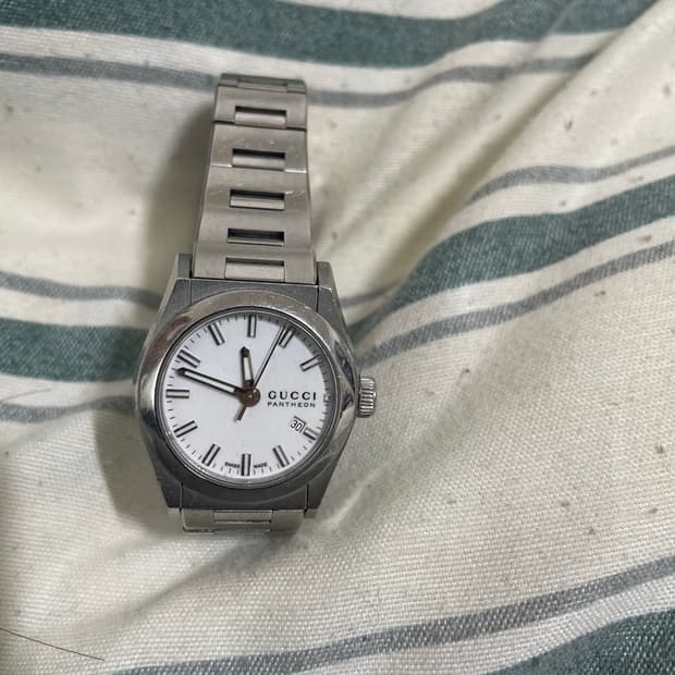 구찌 판테온 여성 시계