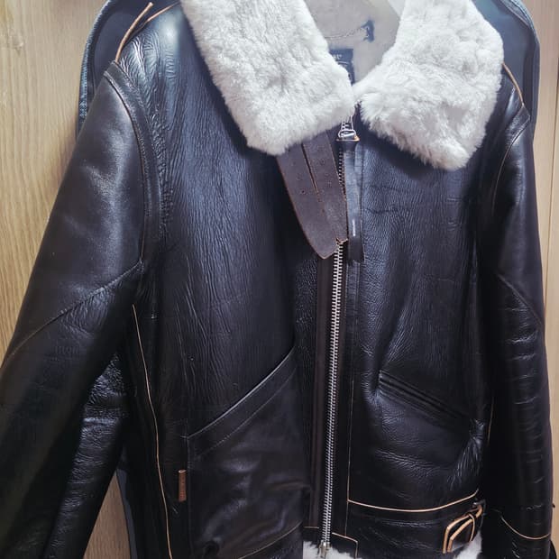 25F/W 디아프바인 무스탕 DV.LOT693 CREAM(L) 네고가능