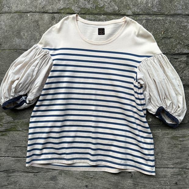 [0] KAPITAL 캐피탈 스트라이프 벌룬 슬리브 티셔츠