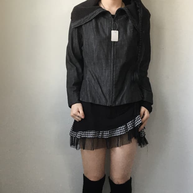 Drape neck point jacket